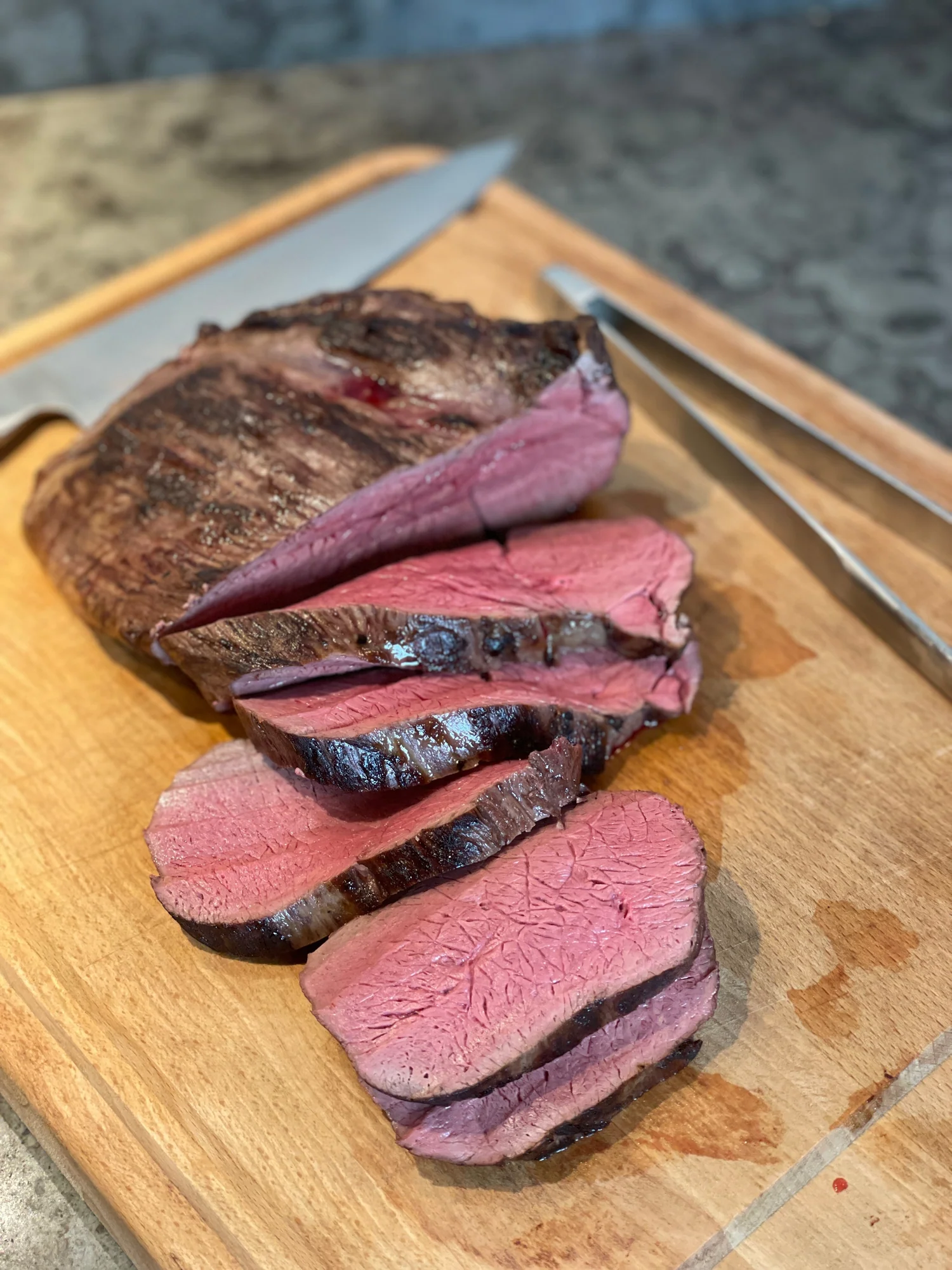 Så här enkelt lagar du en perfekt hjortstek!