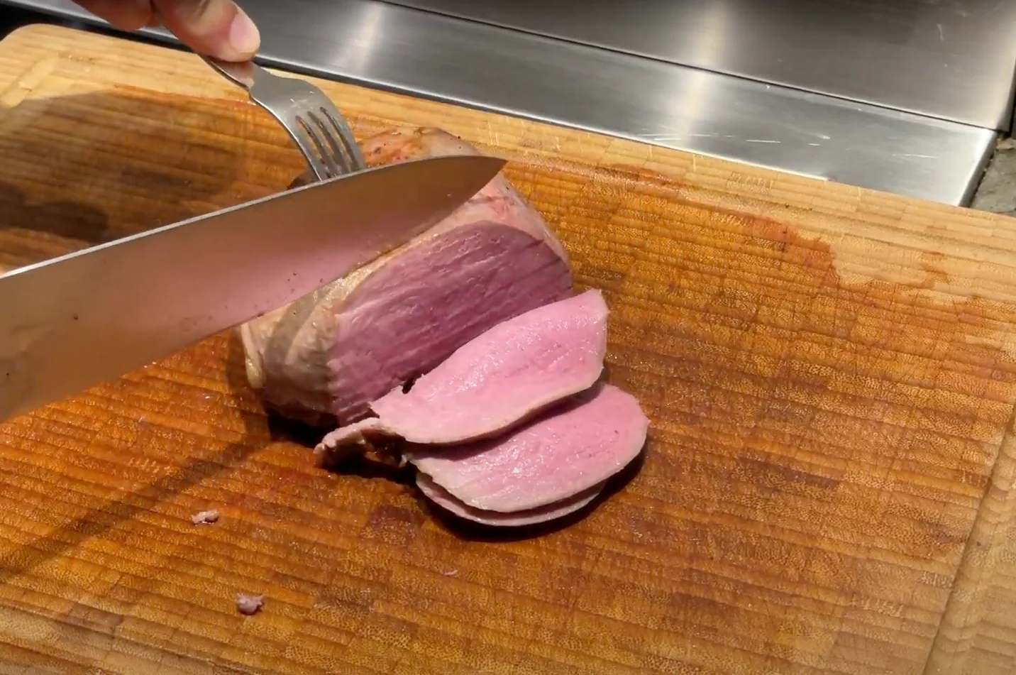 Så här enkelt får du till en perfekt rådjursstek!